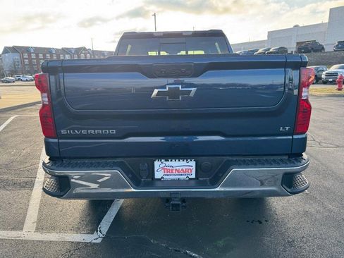 Used 2022 Chevrolet Silverado 1500 LT w/ Leather Package image 4