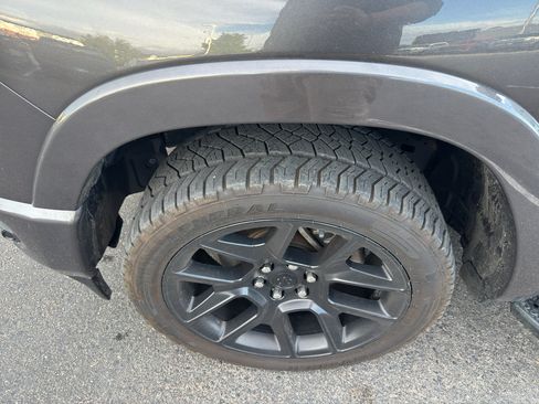 Used 2022 RAM 1500 Laramie AWD/4WD image 38