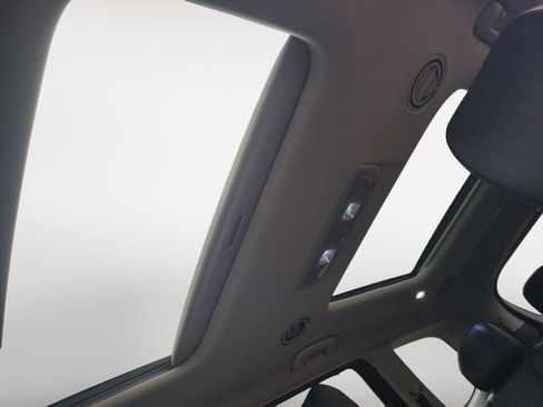 Used 2022 Kia Telluride SX image 18