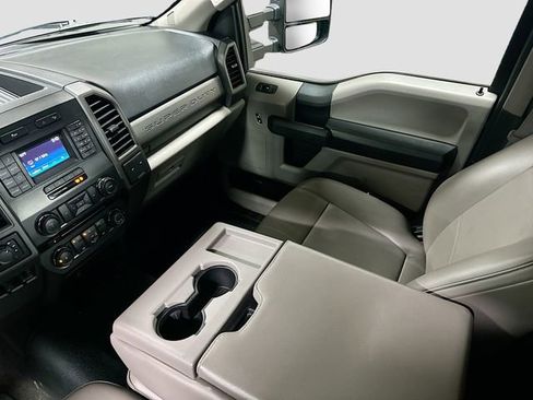 Used 2017 Ford F350 XL image 21