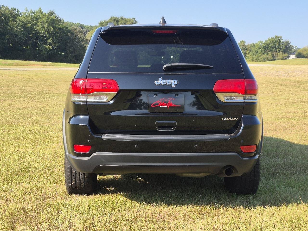 Used 2019 Jeep Grand Cherokee Laredo w/ Laredo X Package RWD image 8