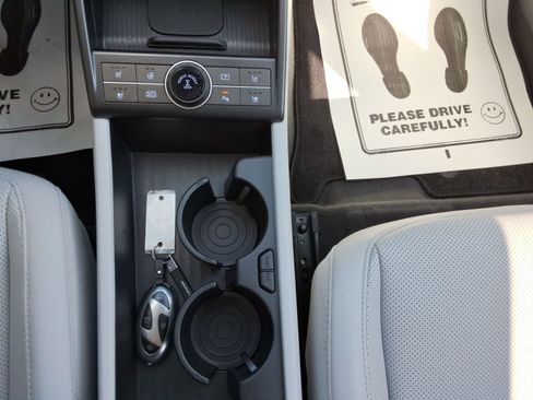 Used 2025 Hyundai Kona Limited image 19