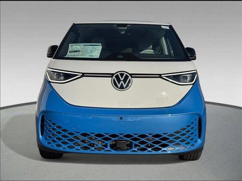 New 2025 Volkswagen ID. Buzz 1st Edition image 2