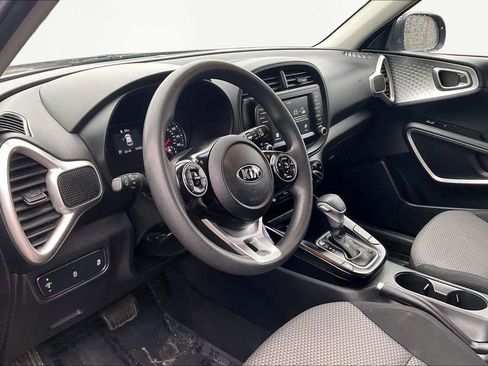 Used 2021 Kia Soul LX image 19