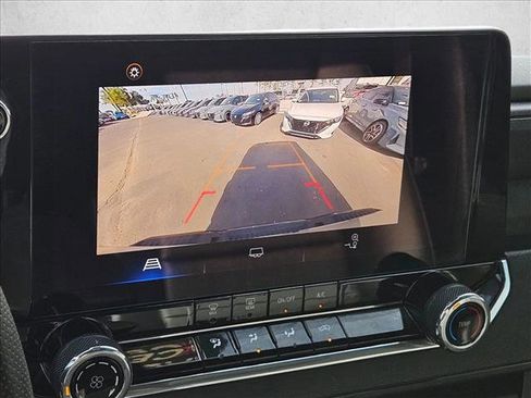 Used 2024 Chevrolet Colorado Trail Boss image 12