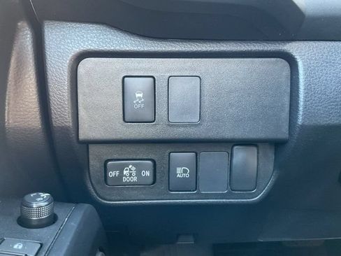 Used 2022 Toyota Tacoma SR AWD/4WD image 35