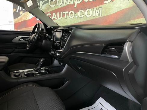 Used 2018 Chevrolet Traverse LT FWD image 20