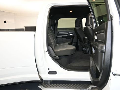 Used 2024 RAM 3500 Big Horn image 26