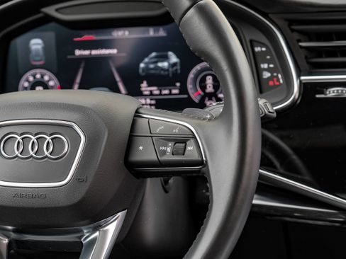 Used 2019 Audi Q8 Prestige AWD/4WD image 18