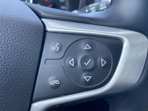 Used 2024 GMC Terrain SLT image 33