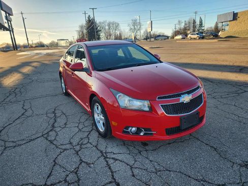 Used 2012 Chevrolet Cruze LT w/ RS Package image 2
