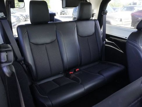 Used 2017 Jeep Wrangler Sahara AWD/4WD image 25