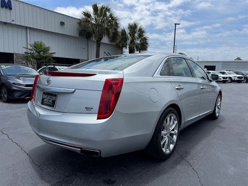 Used 2014 Cadillac XTS Luxury w/ Driver Awareness Package FWD image 8
