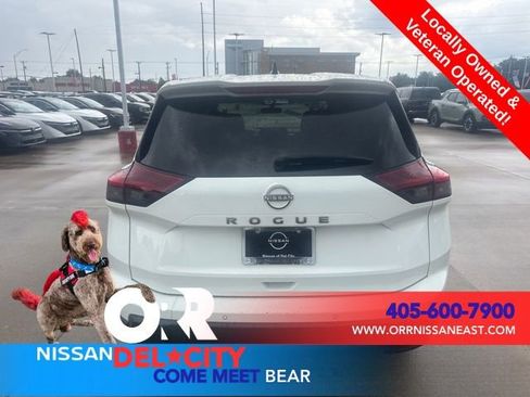 Used 2024 Nissan Rogue S FWD image 4