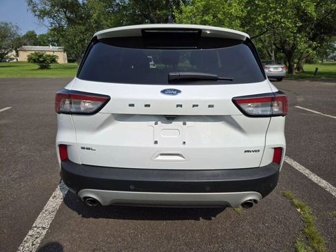 Used 2022 Ford Escape SEL image 4