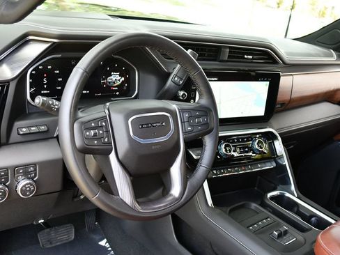 Used 2026 GMC Sierra 2500 Denali Ultimate w/ Max Trailering Package AWD/4WD image 15