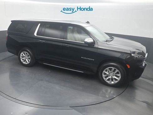 Used 2024 Chevrolet Suburban Premier image 18