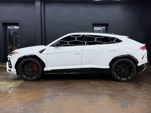 Used 2019 Lamborghini Urus Base image 5