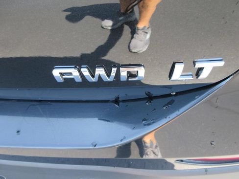 Used 2024 Chevrolet Equinox LT AWD/4WD image 10