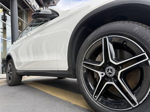 Certified 2022 Mercedes-Benz GLC 300 4MATIC image 11