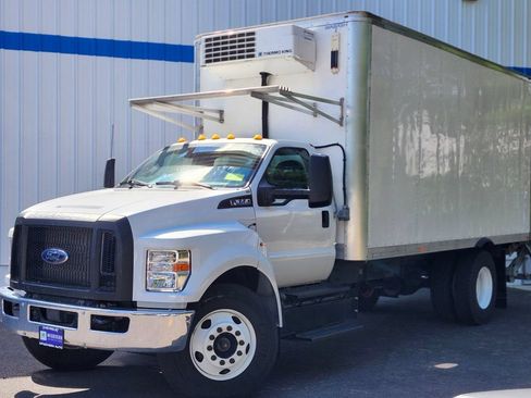 Used 2023 Ford F650 2WD Regular Cab Super Duty image 1
