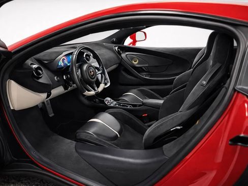 Used 2017 McLaren 570S image 11