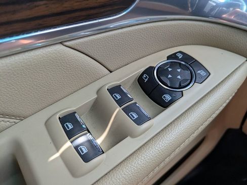 Used 2016 Ford Explorer Limited image 25