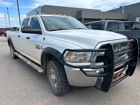 Used 2018 RAM 2500 Tradesman w/ Chrome Appearance Group AWD/4WD image 2
