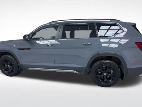 Used 2024 Volkswagen Atlas Peak Edition SE AWD/4WD image 5