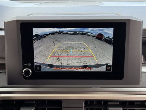 Used 2024 Toyota Tacoma TRD Off-Road image 16