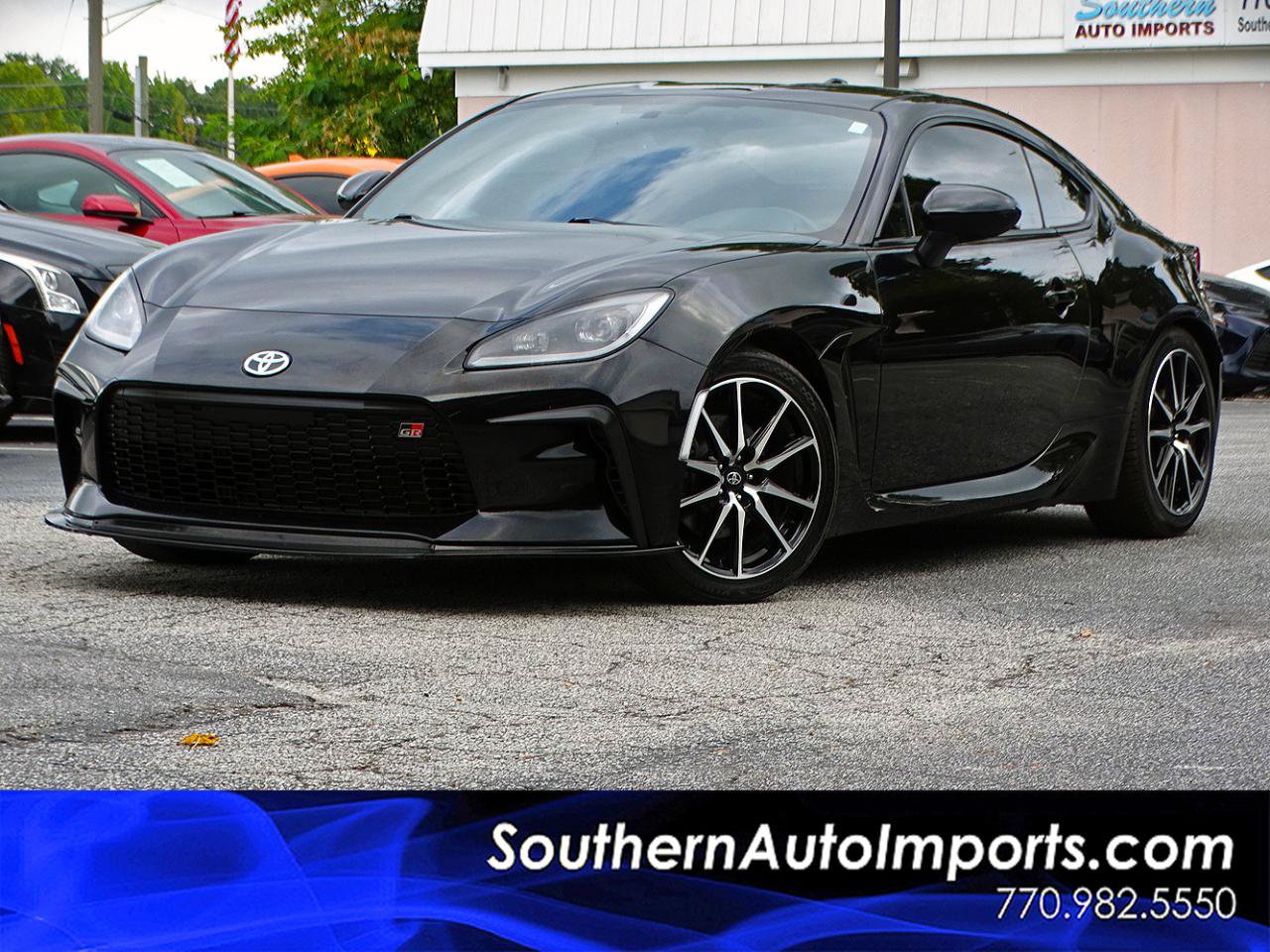 Used 2023 Toyota GR86 RWD image 1