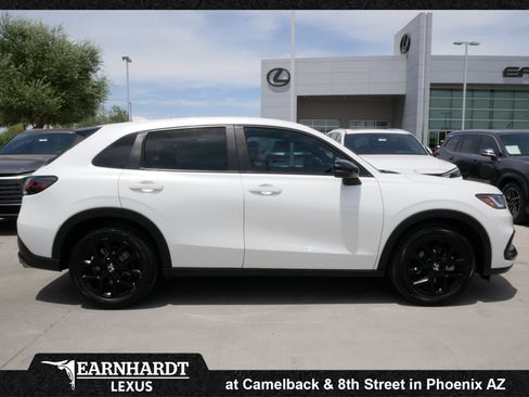 Used 2023 Honda HR-V Sport image 11