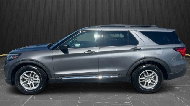 Used 2025 Ford Explorer Active w/ Active Comfort Package RWD image 7