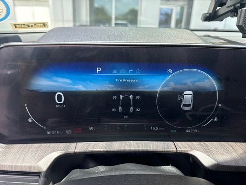 Used 2023 Kia Telluride SX AWD/4WD image 6