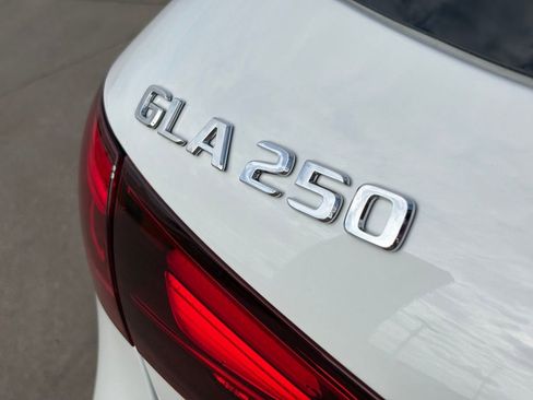 Used 2026 Mercedes-Benz GLA 250 image 10