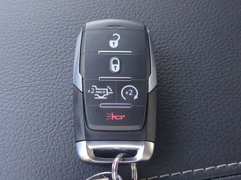 New 2026 RAM 1500 4x4 Crew Cab image 31