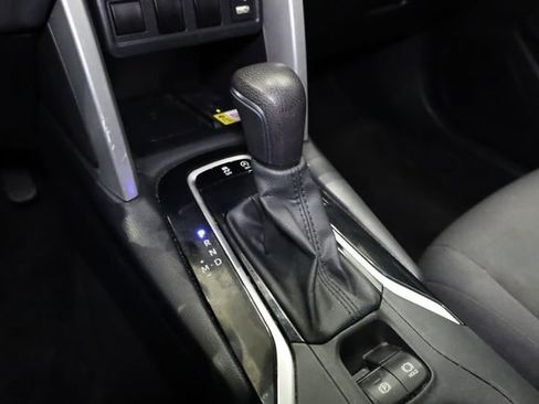 Used 2022 Toyota Corolla Cross LE image 24