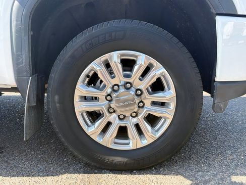 Used 2021 GMC Sierra 3500 Denali w/ Denali Ultimate Package AWD/4WD image 9