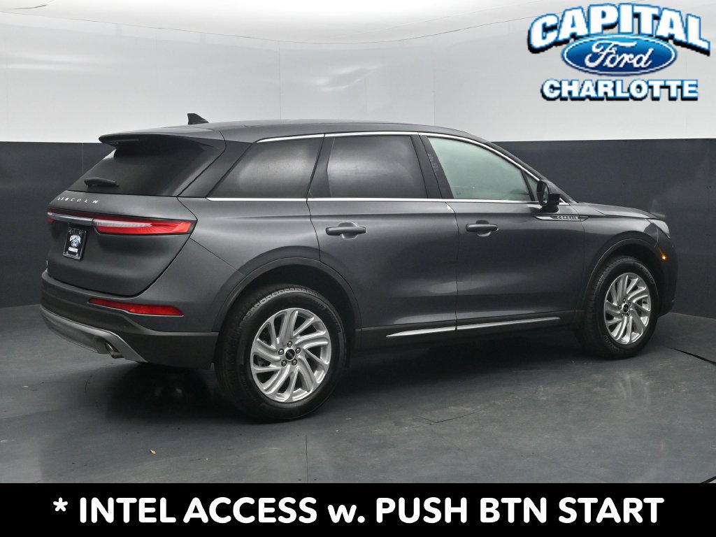 Used 2025 Lincoln Corsair FWD image 8