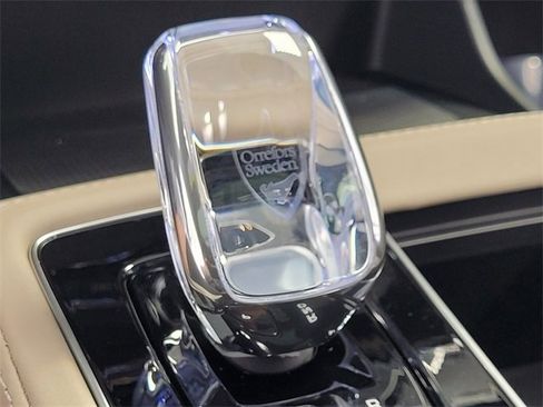 New 2026 Volvo XC90 B6 Plus w/ Protection Package Premier image 27