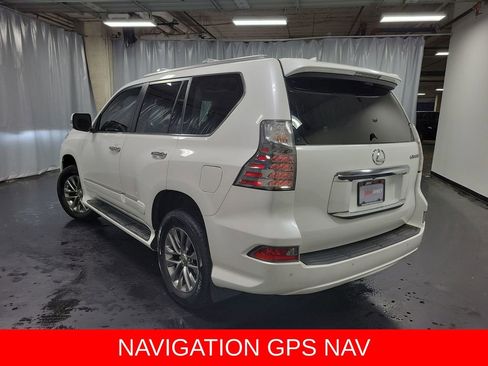 Used 2018 Lexus GX 460 Luxury w/ Preferred Accessory Package AWD/4WD image 6