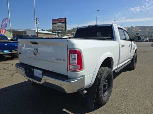 Used 2016 RAM 3500 Laramie w/ Convenience Group AWD/4WD image 17