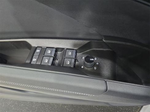 Certified 2024 Audi Q4 e-tron Prestige image 31