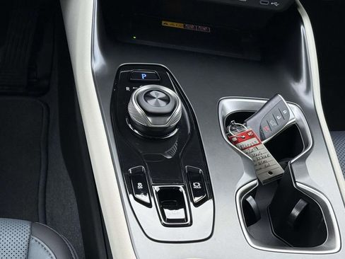 Used 2024 Lexus RZ 300e Premium w/ Accessory Package (Z1) image 20