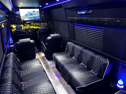 Used 2024 Mercedes-Benz Sprinter 3500 image 15