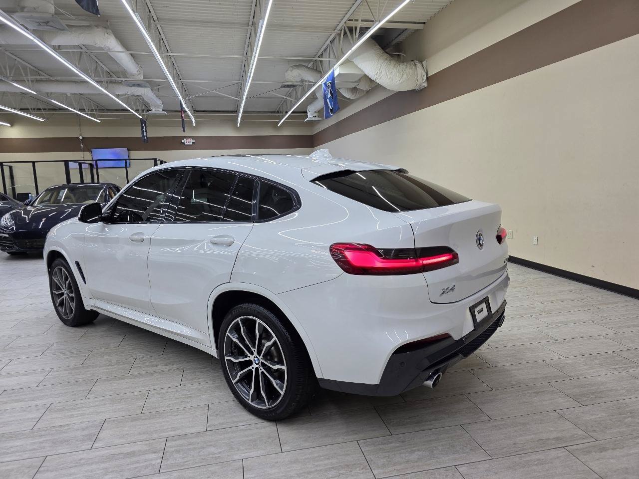Used 2020 BMW X4 xDrive30i w/ M Sport Package 2 AWD/4WD image 8