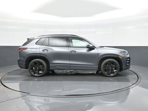 New 2026 Volkswagen Tiguan SE R-Line FWD image 8
