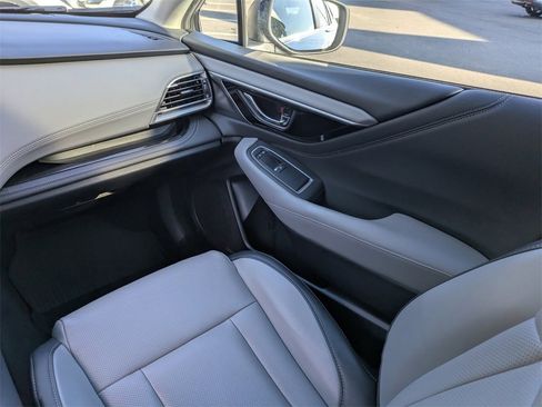 Used 2022 Subaru Outback Limited image 15