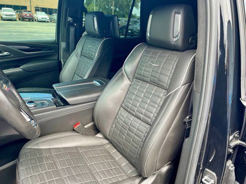 Used 2024 Cadillac Escalade V w/ LPO, ONYX Package AWD/4WD image 15