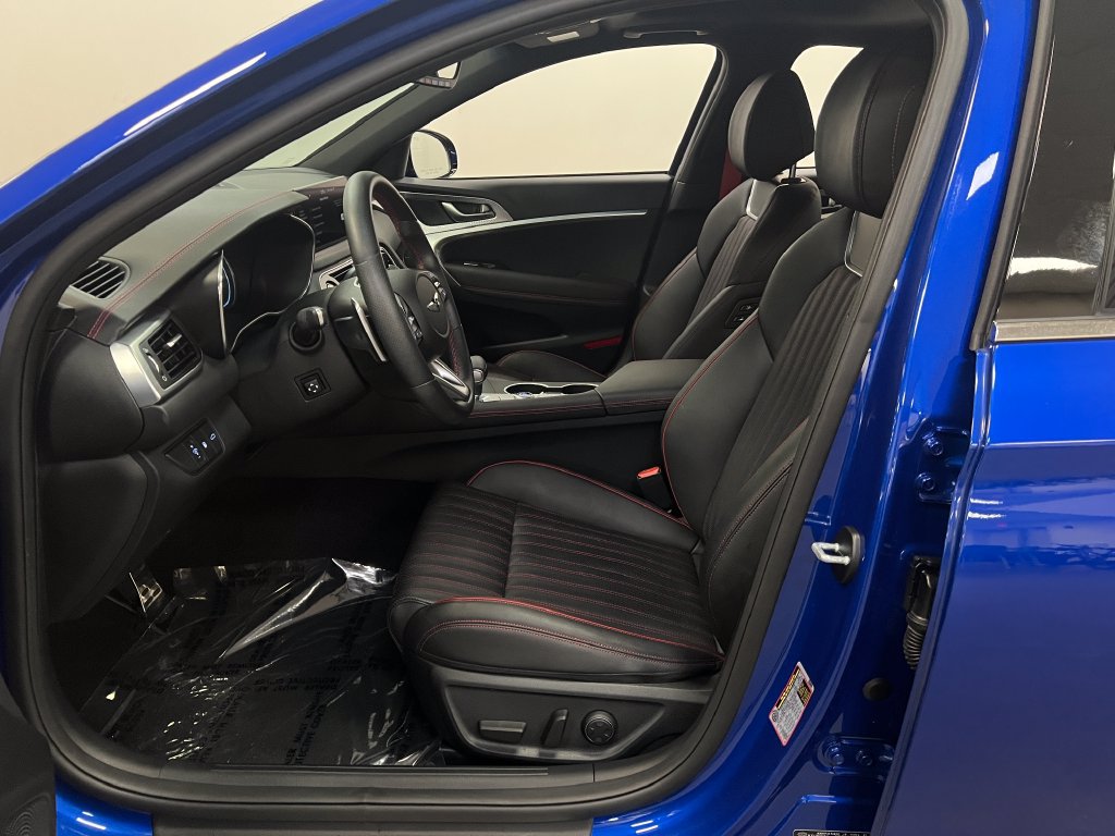 Used 2023 Genesis G70 2.0T w/ Sport Prestige Package RWD image 10